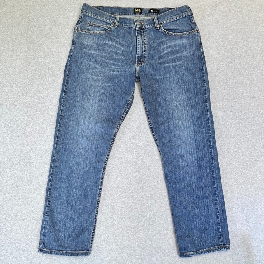 Lee Jeans Mens 38X30 Blue Regular Straight Mid Rise Medium Wash Denim